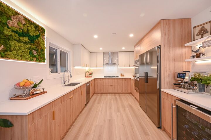 Property Photo:  1409 Windsor Crescent  BC V4M 3C3 
