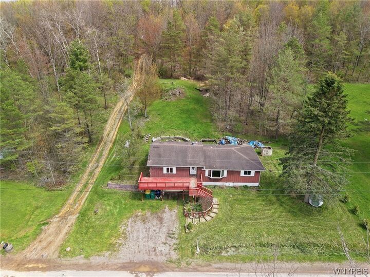Property Photo:  9970 Skyline Drive  NY 14042 