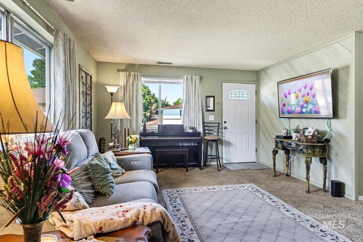 Property Photo:  1129 S Hilton St  ID 83705 