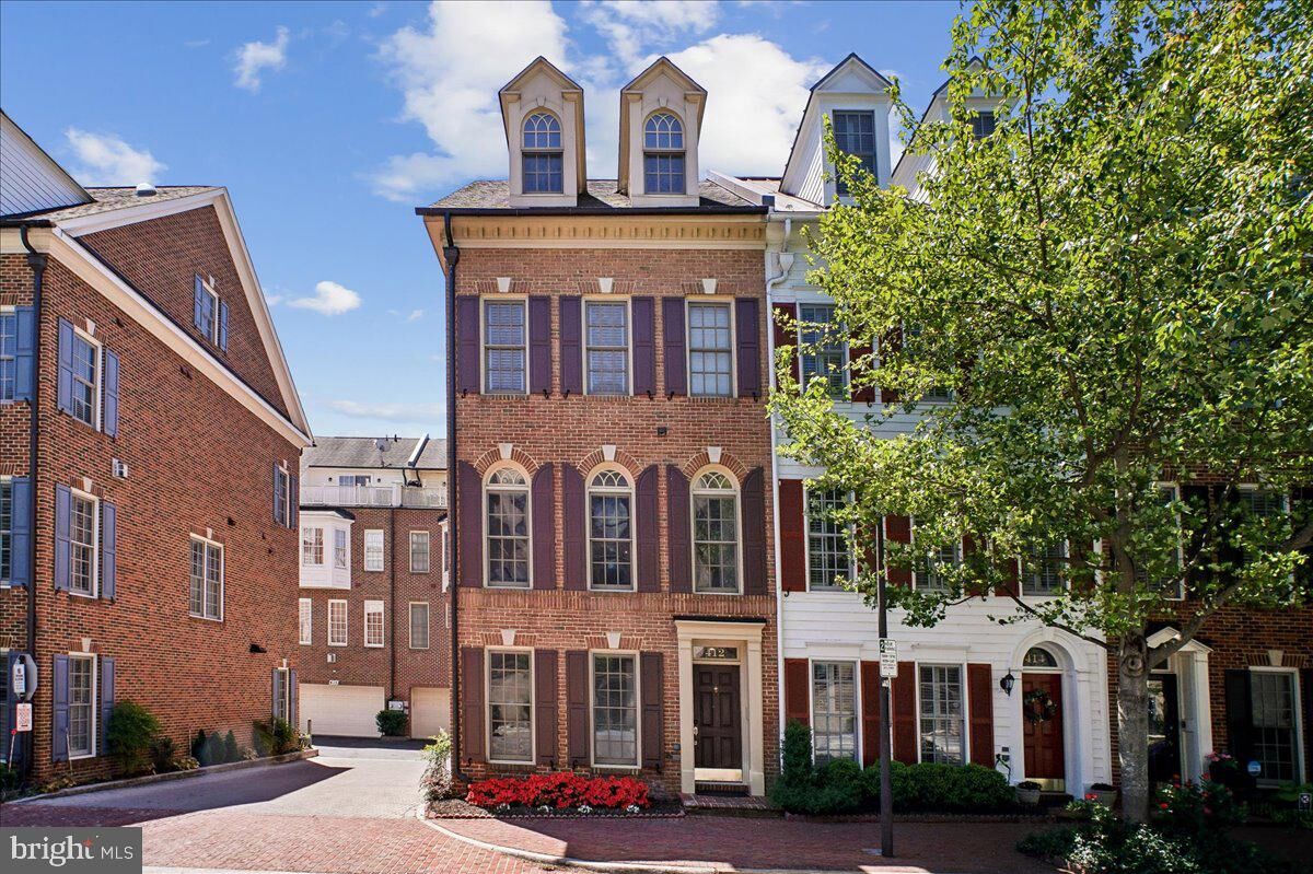 Property Photo:  412 Pendleton Street  VA 22314 