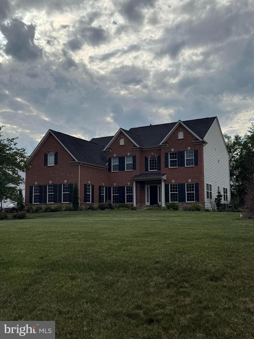 Property Photo:  8262 Arrowleaf Turn  VA 20155 