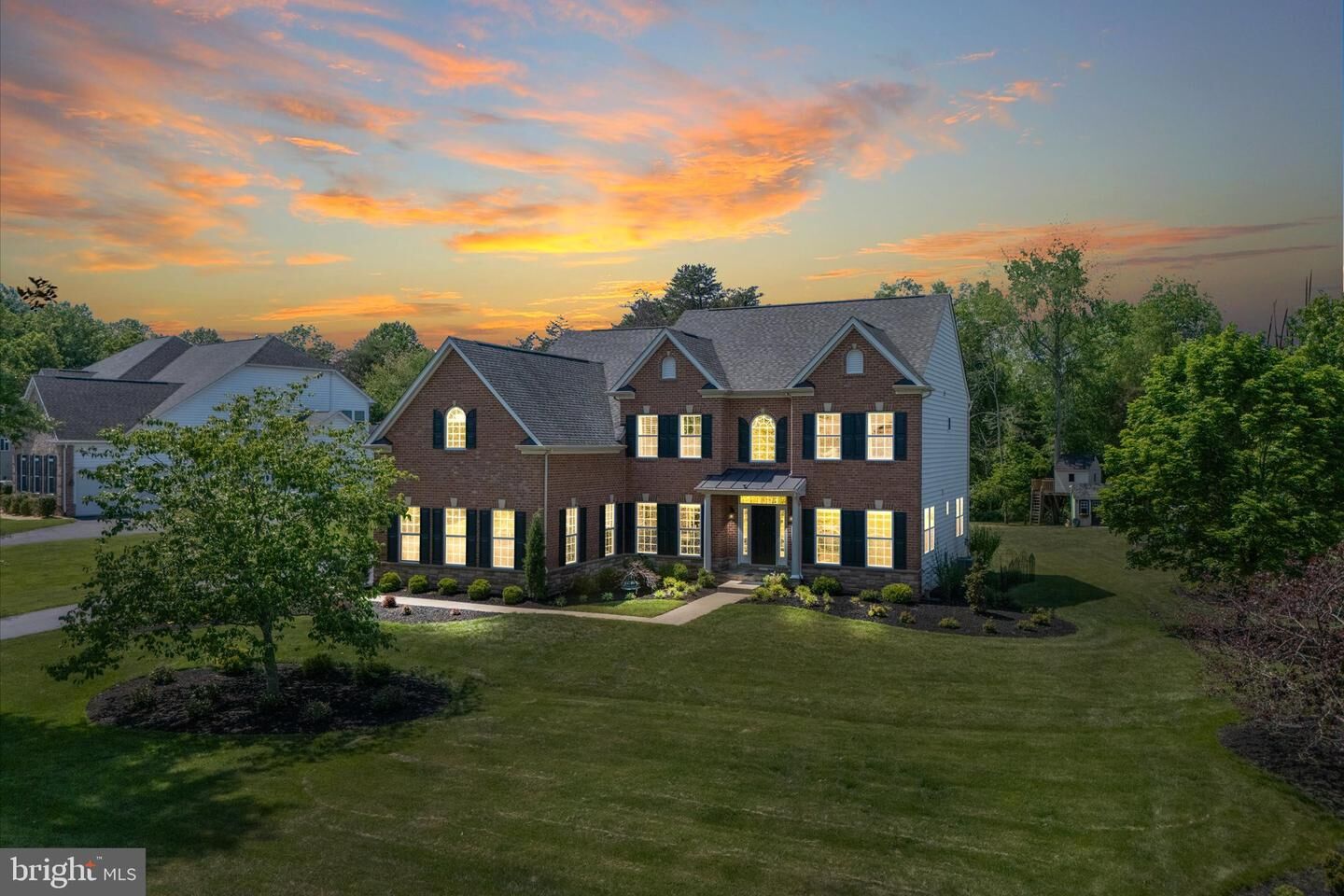 Property Photo:  8262 Arrowleaf Turn  VA 20155 