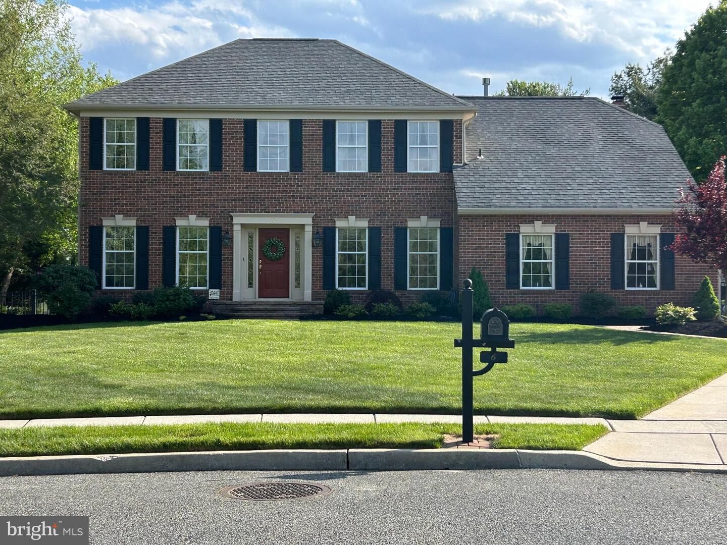 Property Photo:  6 Blake Court  NJ 08080 