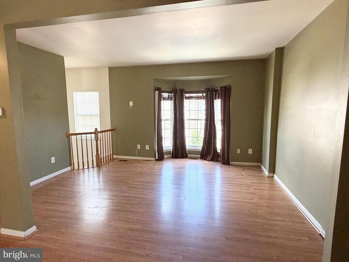 Property Photo:  565 Tuliptree Square NE  VA 20176 