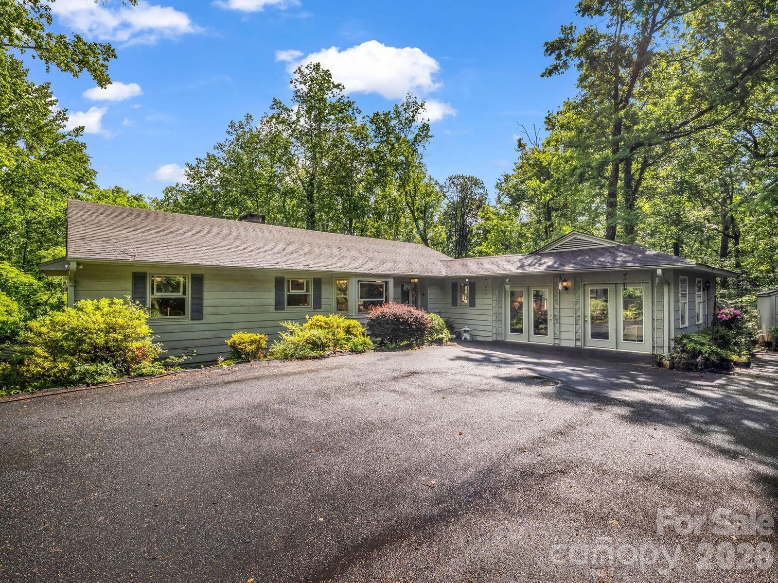 Property Photo:  57 Tate Lane  NC 28782 