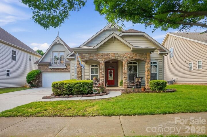 Property Photo:  8452 Whitehawk Hill Road  NC 28173 