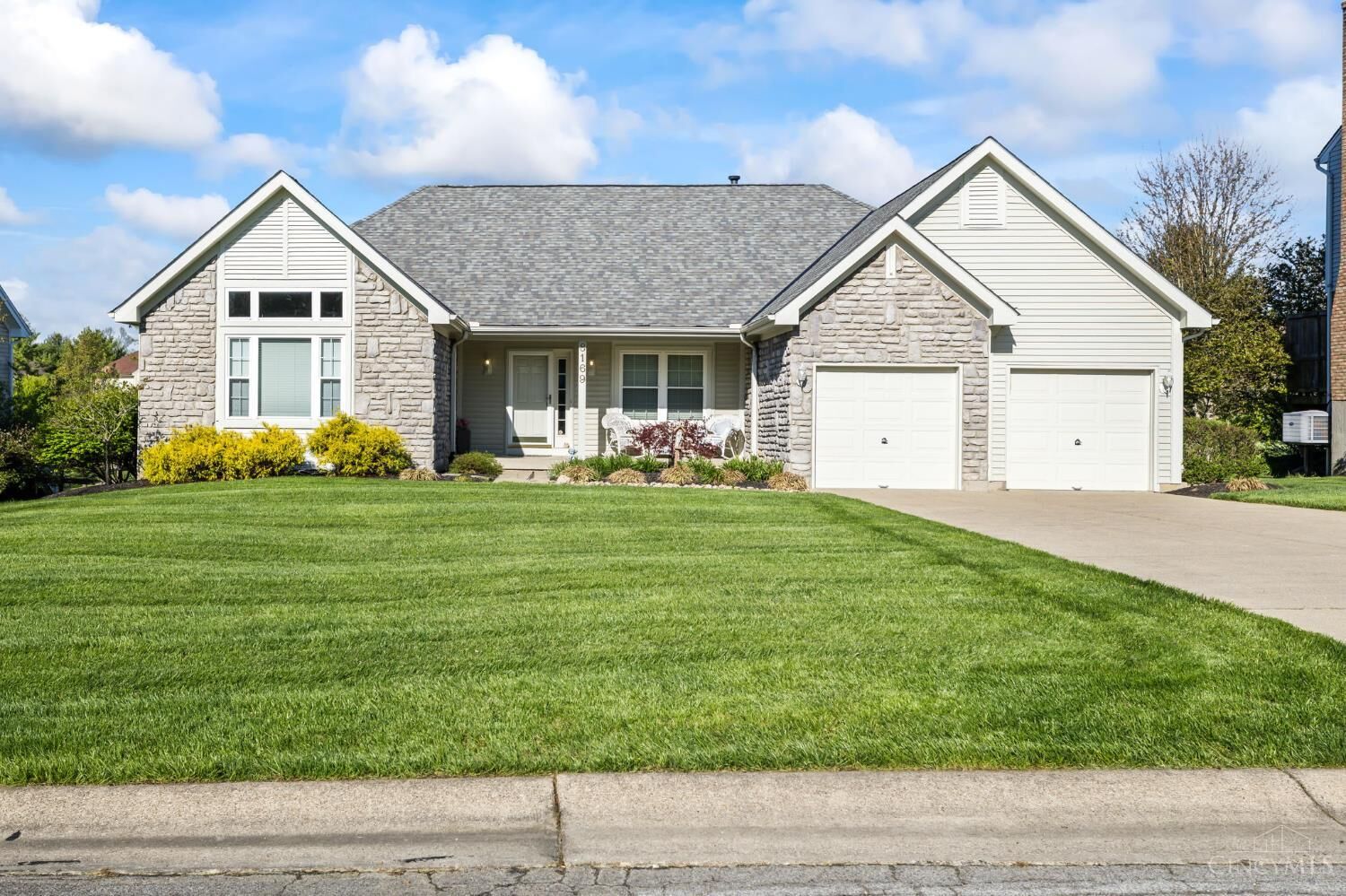 Property Photo: 8169 Lakevalley Drive OH 45247