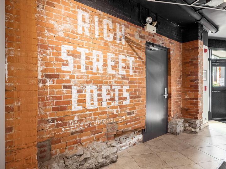 Property Photo:  432 E Rich Street  OH 43215 