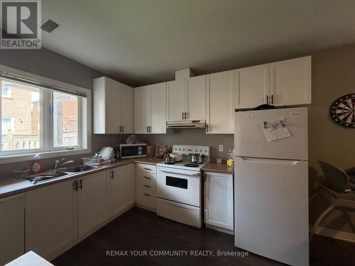 Property Photo:  67 Guery Crescent  ON L4L 9P4 
