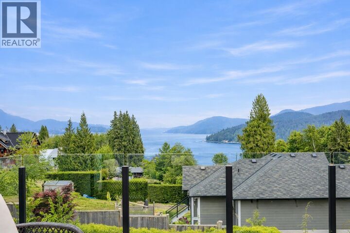 Property Photo:  791 Courtney Road  BC V0N 1V1 
