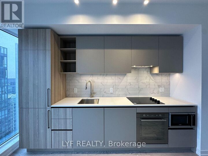 Property Photo:  55 Mercer Street 4703  ON M5V 0W4 