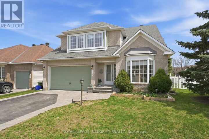 Property Photo:  42 Settler'S Ridge Way  ON K2J 4V2 
