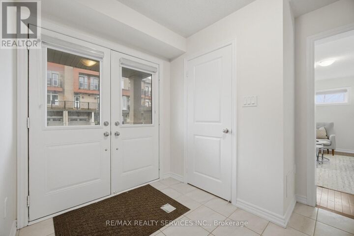 Property Photo:  68 Donald Ficht Crescent  ON L7A 0B7 