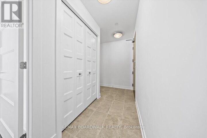 Property Photo:  200 Inlet Private 1402  ON K4A 5H3 