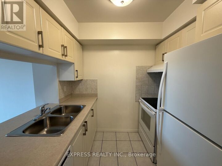 Property Photo:  1 Pemberton Avenue 1205  ON M2M 4L9 