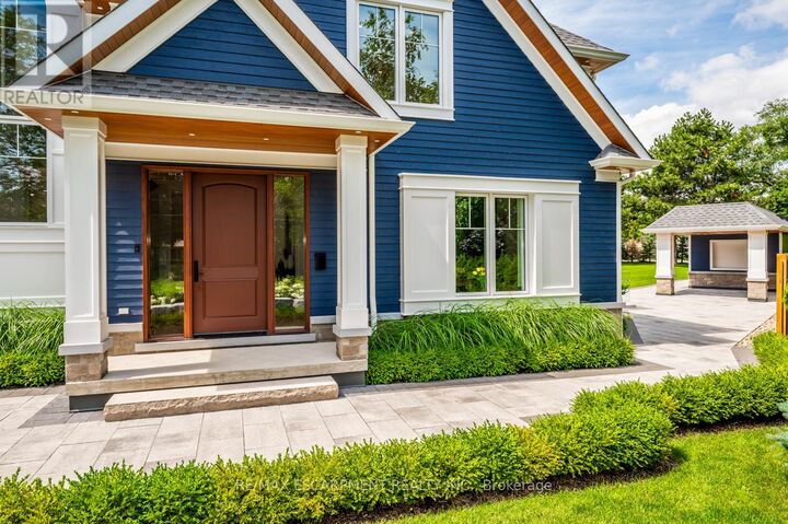 Property Photo:  1618 Dogwood Trail  ON L5G 3A5 