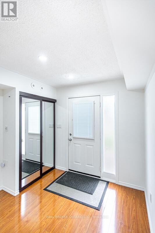 Property Photo:  4620 Guildwood Way 21  ON L5R 4H5 