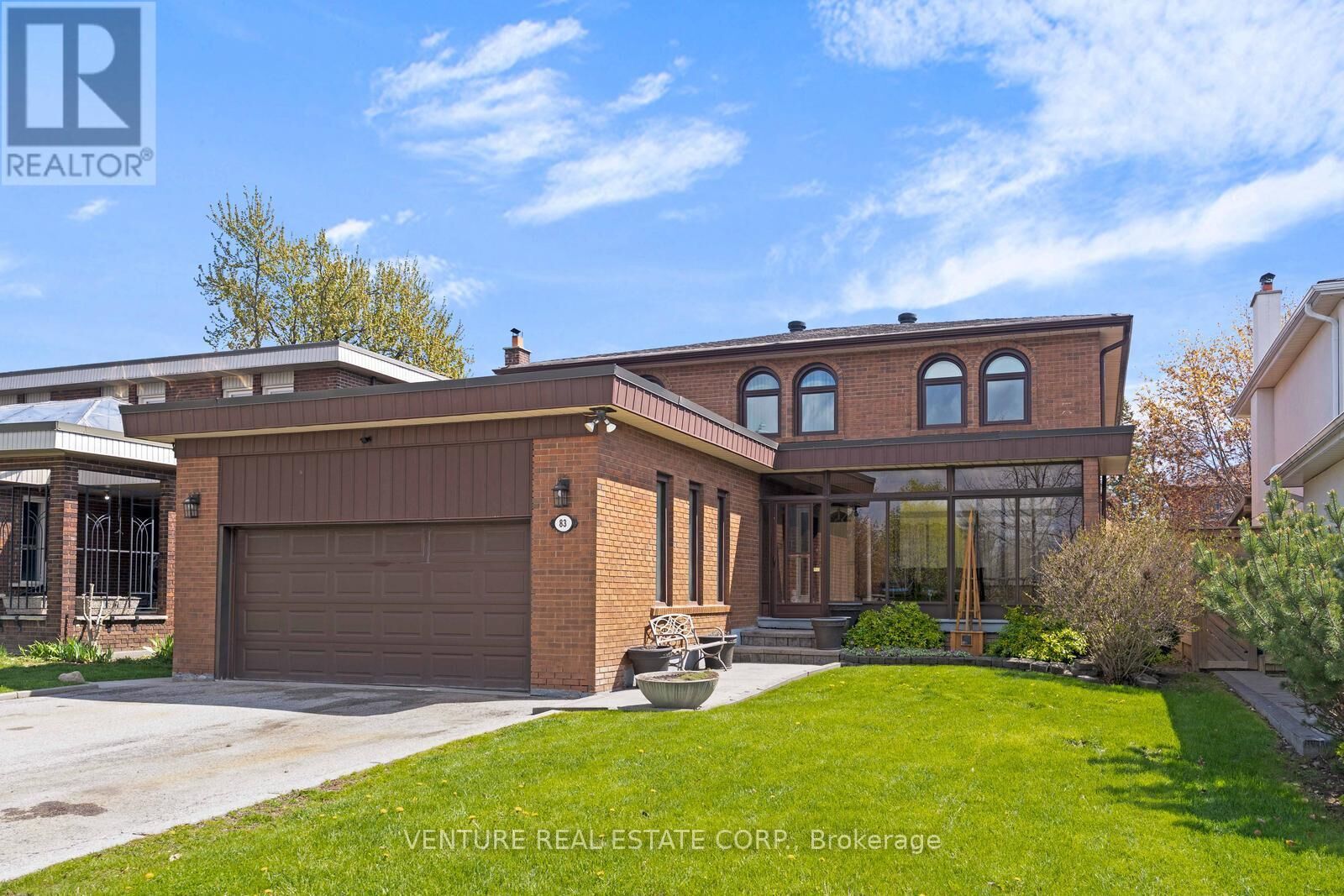 Property Photo:  83 Jeanne Drive  ON L4L 1X8 