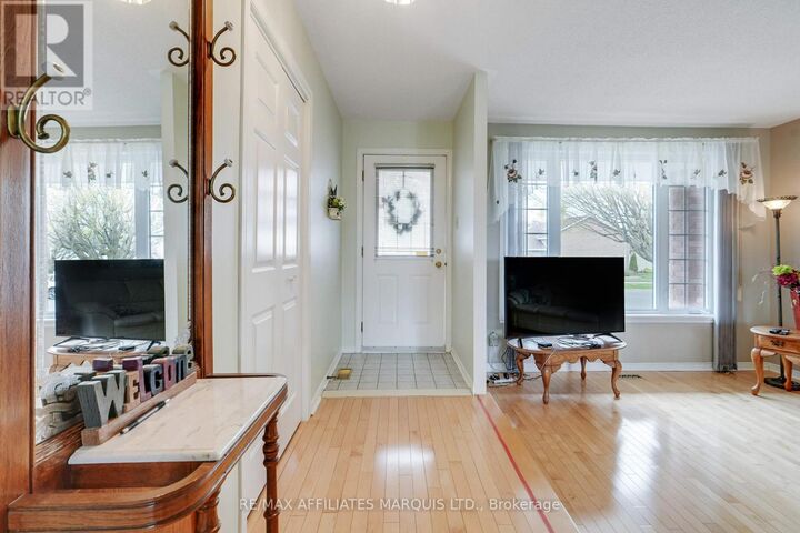 Property Photo:  297 Ivan Crescent  ON K6H 7C6 