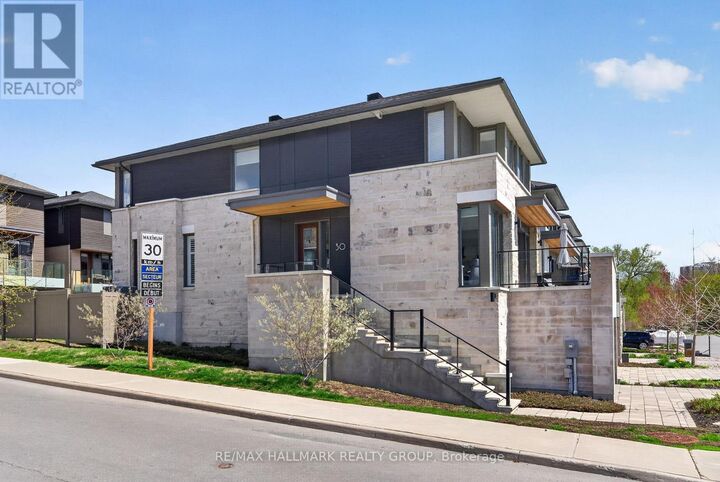 Property Photo:  30 Telmon Street  ON K1S 5P7 