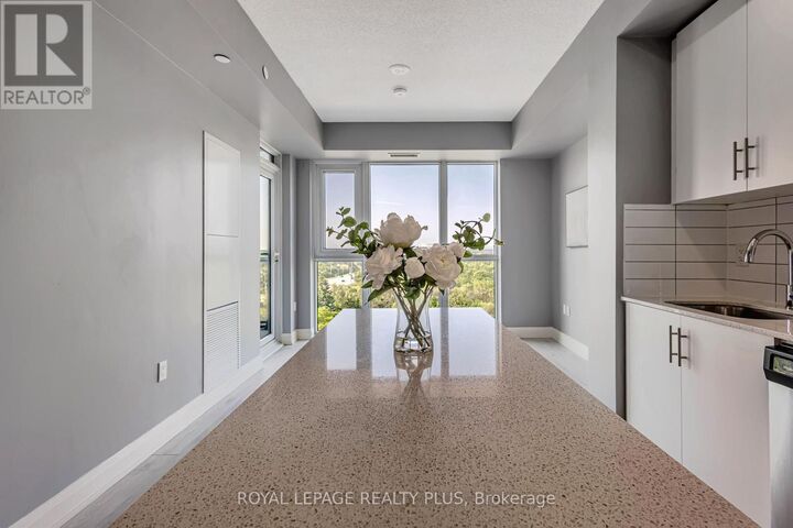 Property Photo:  509 Dundas Street West 701  ON L6M 1L9 