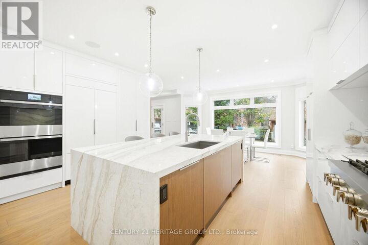 Property Photo:  59 Estate Garden Drive  ON L4E 3V5 