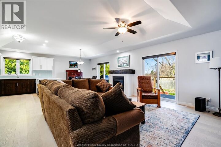 Property Photo:  210 Dieppe Crescent  ON N9Y 4B9 