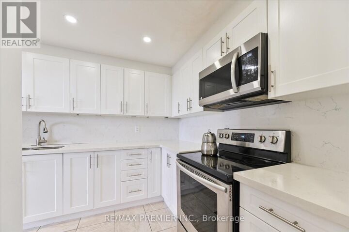 Property Photo:  80 Grandravine Drive 716  ON M3J 1B2 