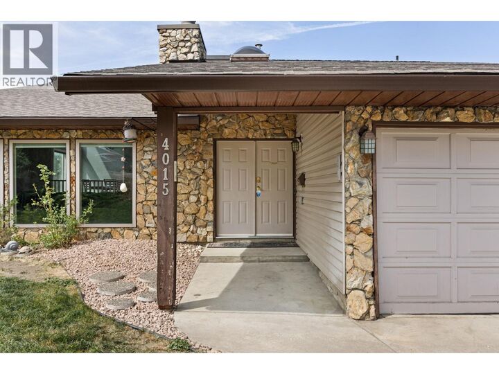 Property Photo:  4015 15th Crescent  BC V1T 7H5 