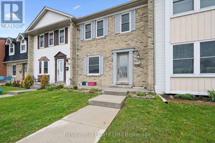Property Photo:  900 Central Park Drive  ON L6S 3J6 