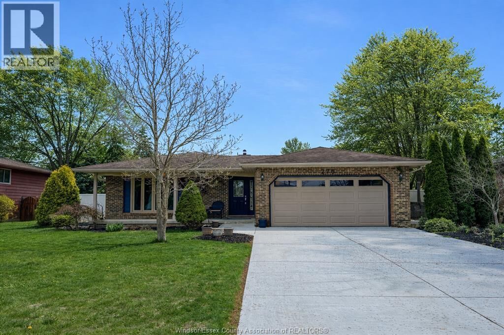 Property Photo:  276 Fairway Cres  ON N8N 2Z2 