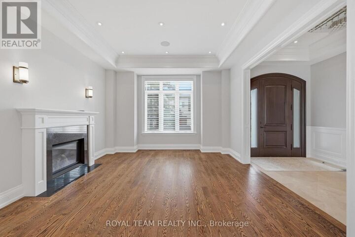 Property Photo:  130 Elmwood Avenue  ON L4C 1K9 