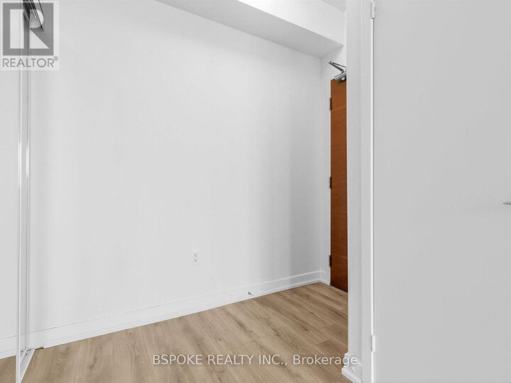 Property Photo:  15 Iceboat Terrace Ph16  ON M5V 4A5 