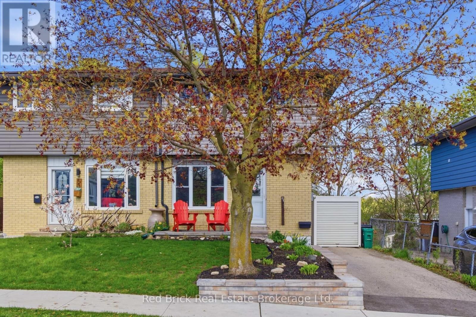 Property Photo:  51 Clemens Avenue  ON N3C 2W6 