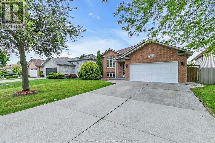 Property Photo:  965 Banwell  ON N8P 1J3 