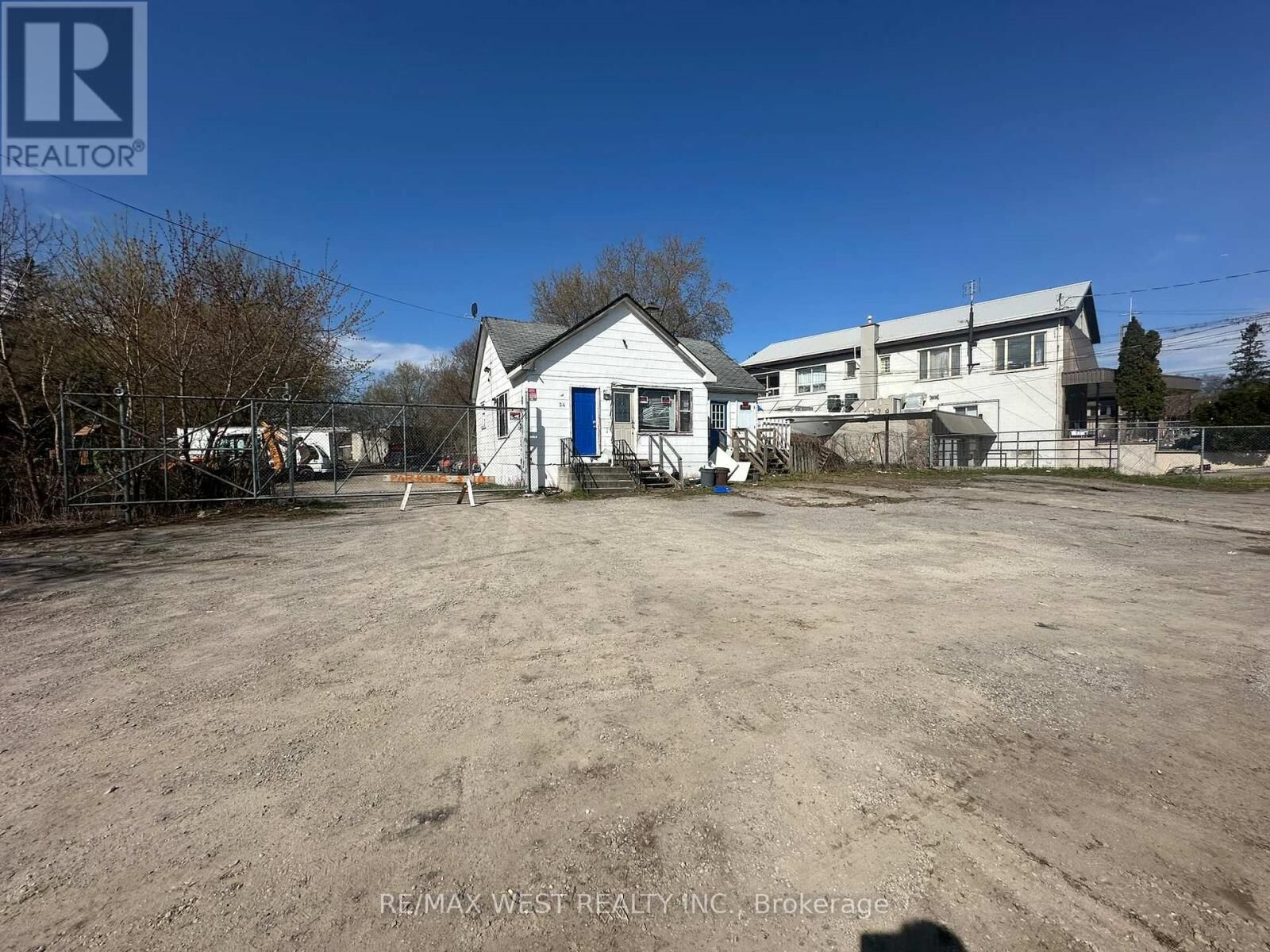 Property Photo:  34 Morrish Road  ON M1C 1E7 