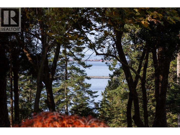Property Photo:  535 English Bluff Road  BC V4M 2M9 