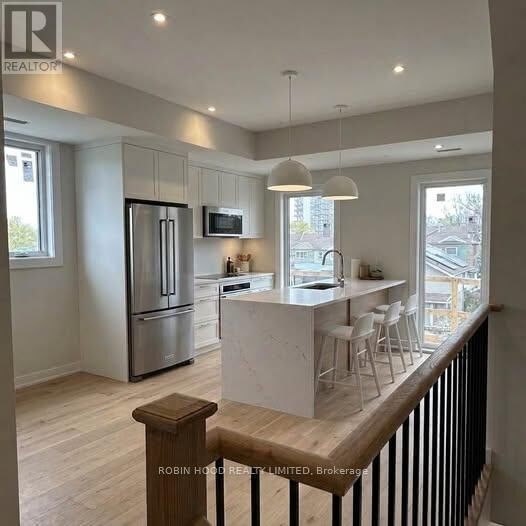Property Photo:  553 Hughson Street North 2  ON L8L 4P1 