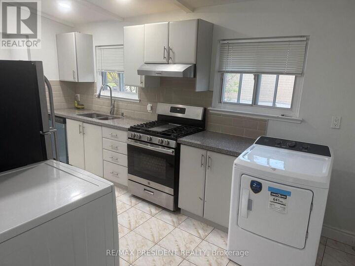 Property Photo:  45 Elmvale Crescent Upper  ON M9V 2B8 