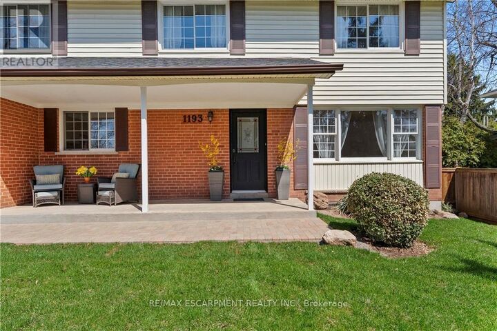 Property Photo:  1193 Sixth Line  ON L6H 1W8 