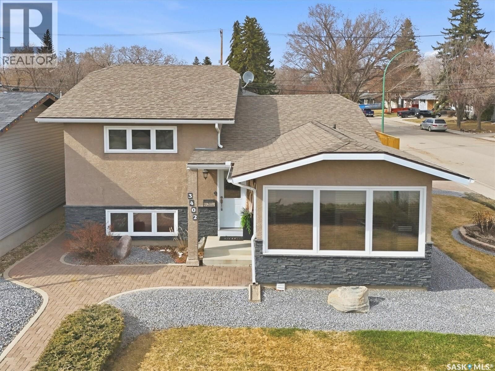 Property Photo:  3402 Calder Crescent  SK S7J 4W6 