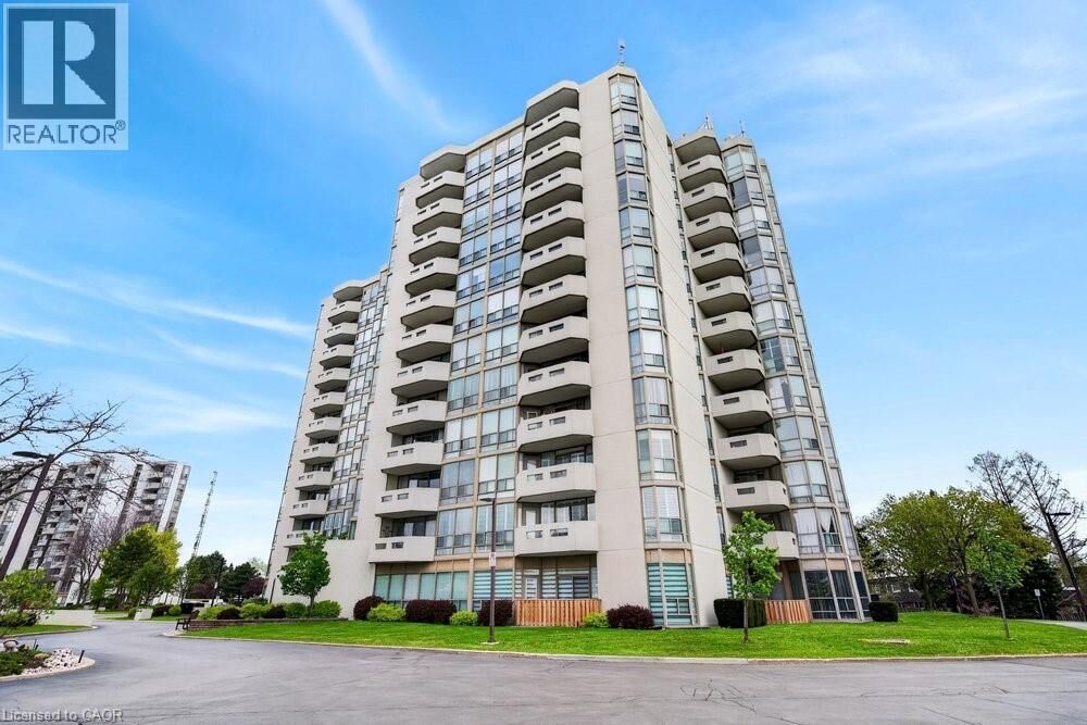 Property Photo:  5070 Pinedale Avenue 808  ON L7L 5V6 
