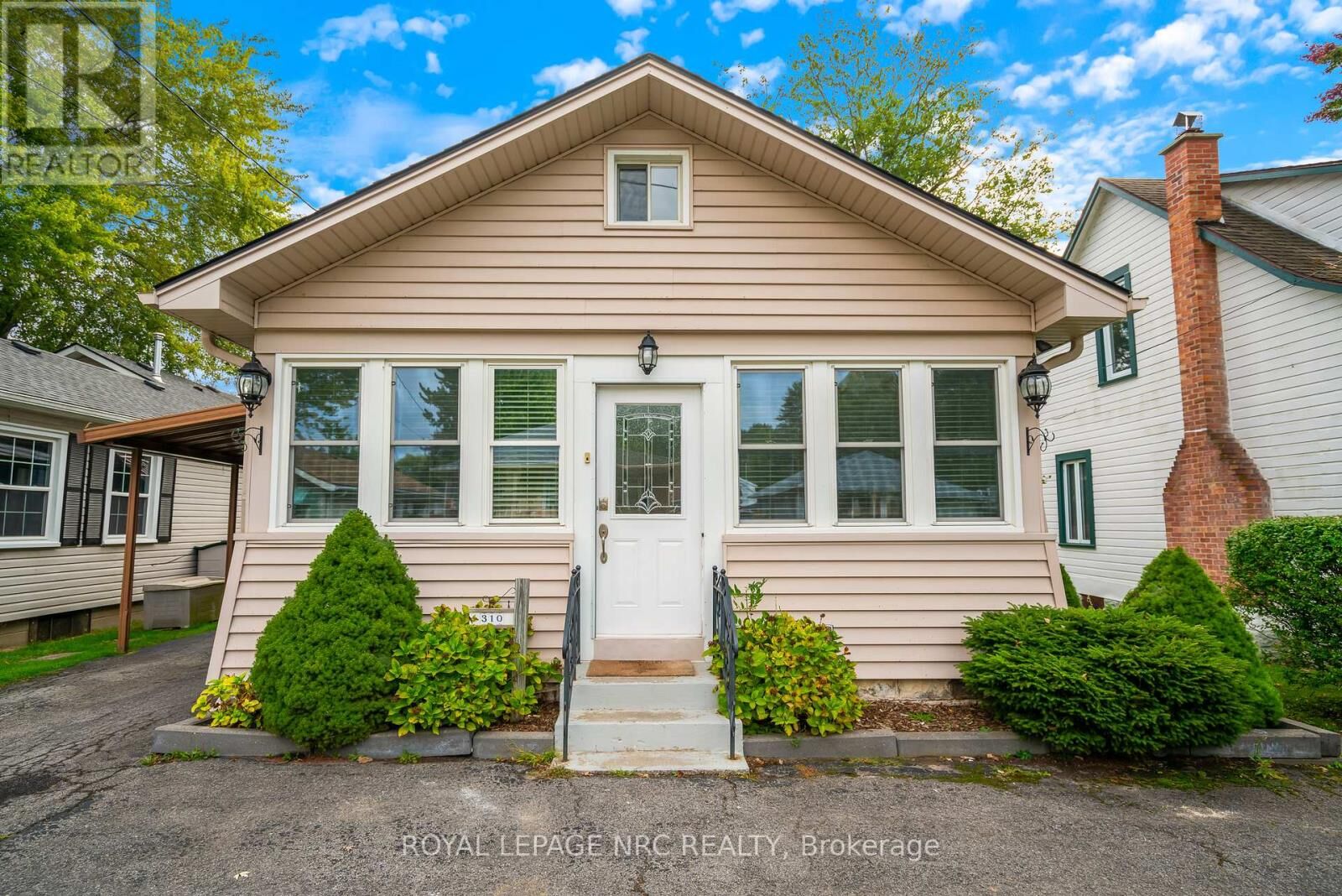 Property Photo:  310 Eastwood Avenue  ON L0S 1B0 