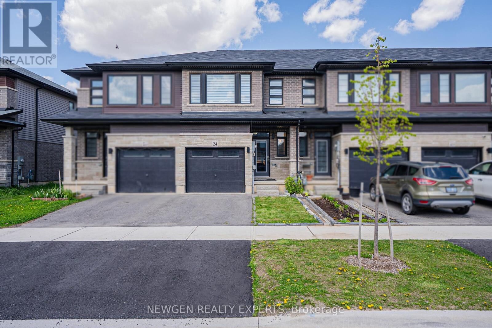 Property Photo:  24 Bellhouse Avenue  ON N3T 0T7 