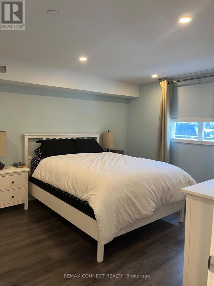 Property Photo:  685 Westshore Boulevard South 1  ON L1W 3G2 
