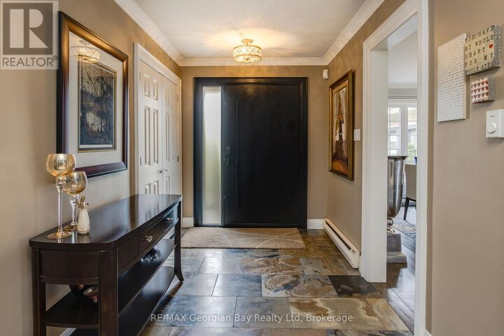 Property Photo:  736 Victoria Street  ON L4R 1B4 