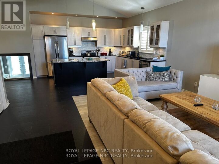 Property Photo:  9228 Hendershot Boulevard  ON L2H 0E3 