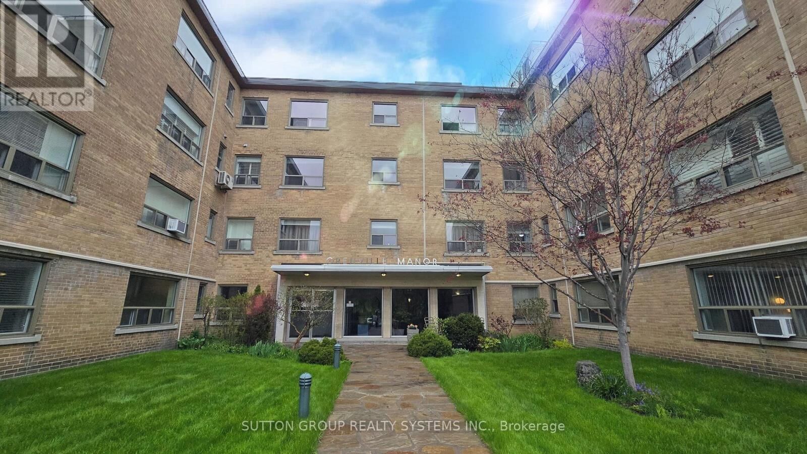 Property Photo:  2000 Bloor Street West 315  ON M6P 3L2 