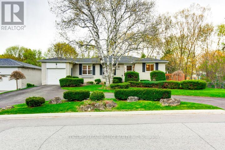 Property Photo:  15 Bakerdale Road  ON L3P 1J3 