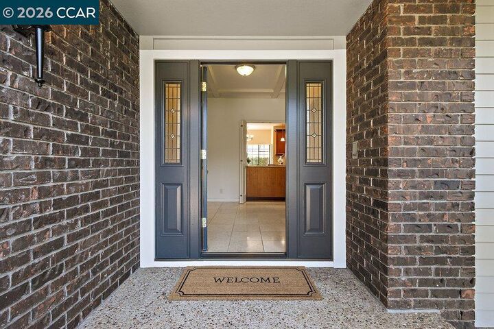 Property Photo:  306 Maverick Ct  CA 94549 